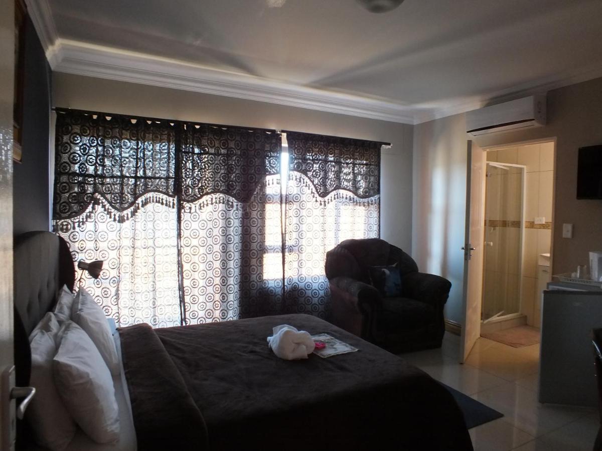 Royal Castle Guest House 빈트후크 객실 사진