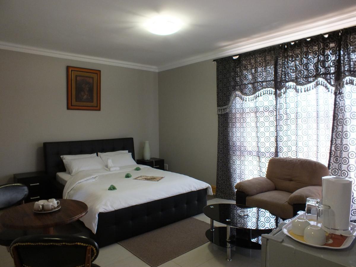 Royal Castle Guest House 빈트후크 외부 사진